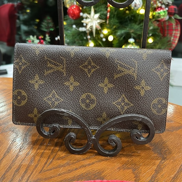 Louis Vuitton Brown Monogram Wallet - Picture 2 of 14